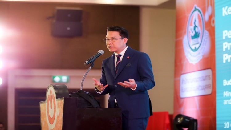 “พุทธิพงษ์” เร่งออก ก.ม.ลูก คุ้มครอง “ข้อมูลส่วนบุคคล”