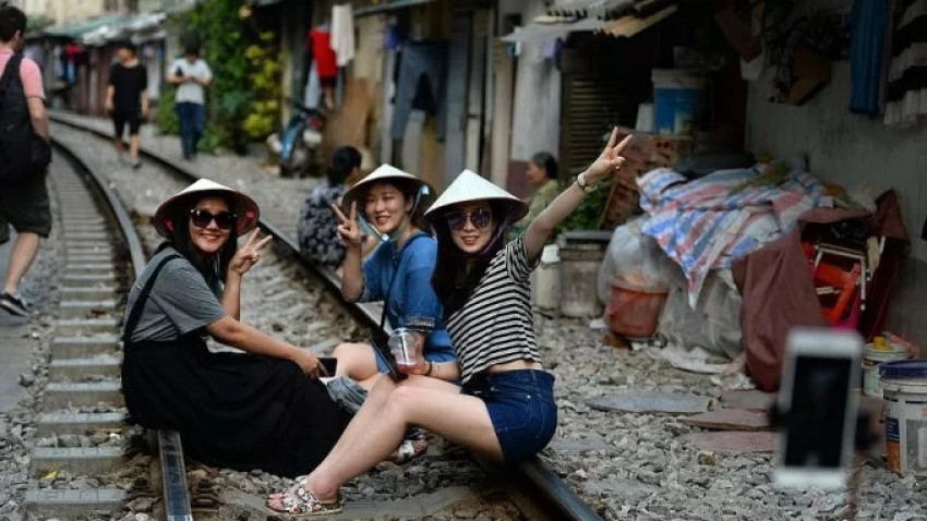 อวสานคาเฟ่ริมทางรถไฟ ‘ฮานอย’