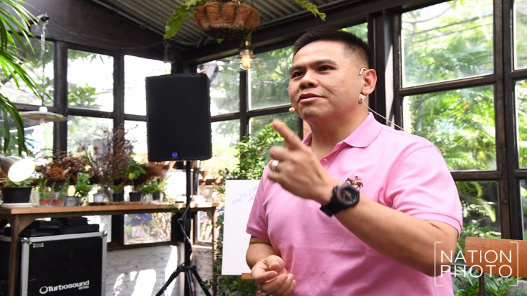 ‘วราวุธ’ ทอล์คโชว์ แก้ปัญหาสิ่งแวดล้อม