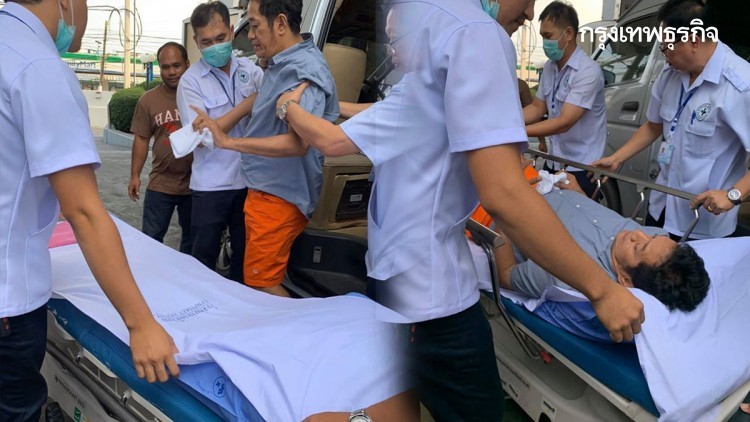 'โย่ง เชิญยิ้ม' วูบกะทันหันคากอง หามส่งรพ.ด่วน