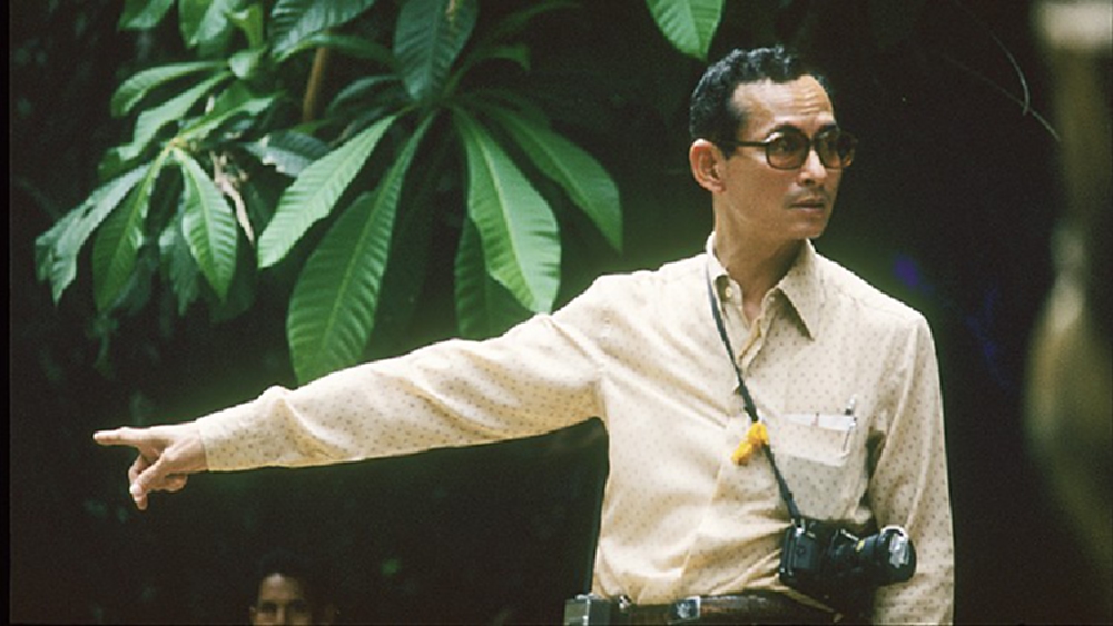 รัชกาลที่ 9 พระผู้ทรงทัดดินต่างปิ่นเกล้า