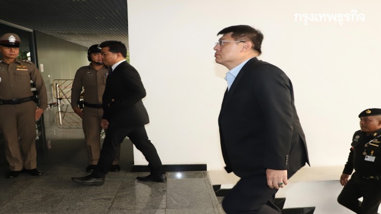 'สรยุทธ' รับผ้าห่ม 3 ผืน นอนห้องเดิมแดนแรกรับ