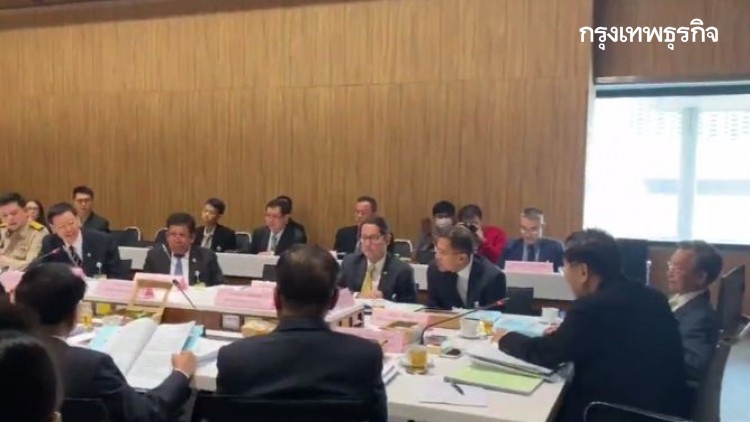 'ชวน' ร่วมประชุม กมธ.ปราบโกง โดยมี 'เสรีพิศุทธ์' เป็นประธาน