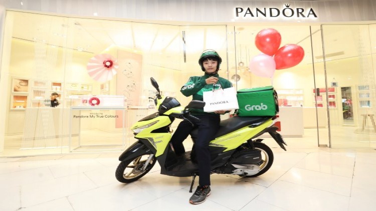 ปั้นกิมมิควาเลนไทน์ปลุกตลาด แพนดอร่าชู ‘คิวปิดส่งด่วน’