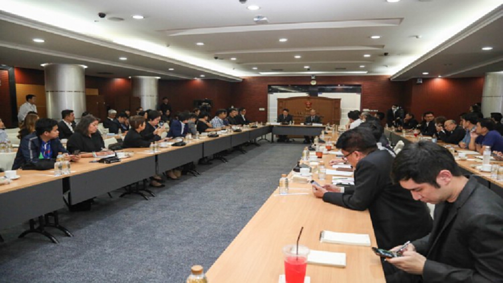 กสทช. เล็ง ‘จอดำ’ กลางอากาศ หากพบการรายงานข่าวเข้าข่ายละเมิดรุนแรง