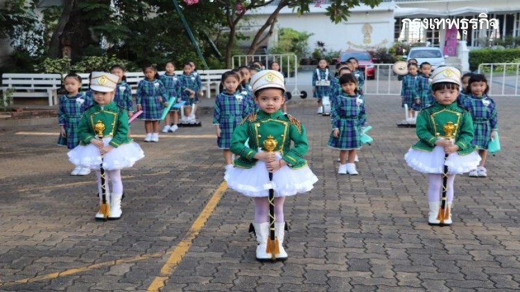 ประมวลภาพน่ารักของงานสร้างสรรค์ผลงานเด็กอนุบาล 'ราชินี'