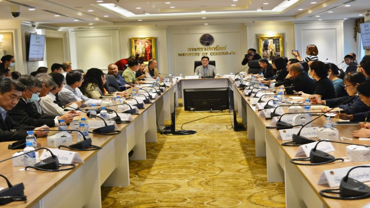 พาณิชย์ถกผู้ผลิตสินค้า รับมือ โควิด-19