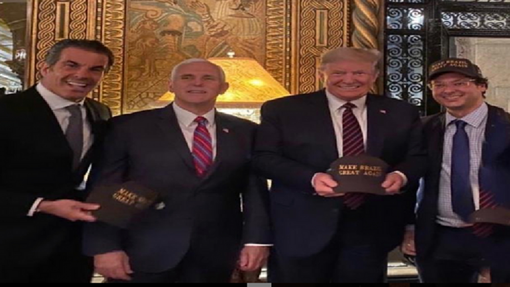 ‘ทรัมป์’ ไม่หวั่น-ร่วมโต๊ะอาหารโฆษกปธน.บราซิลป่วยโควิด-19