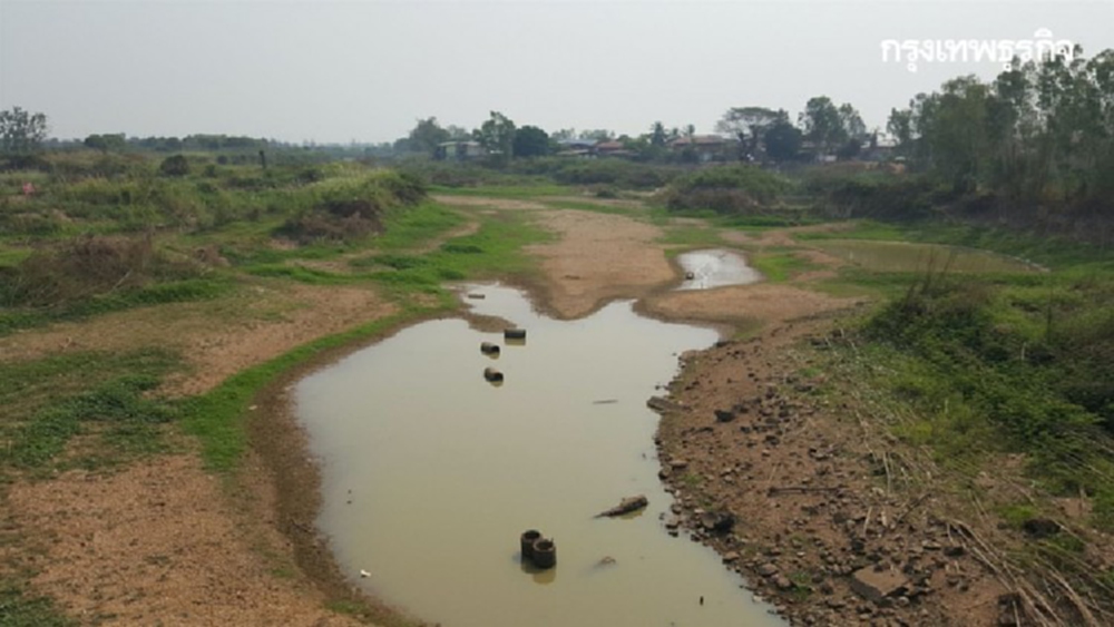 น้ำคลองชลประทานแห้งขอด ชาวนาพิจิตรต้องเจาะน้ำบาดาลปลูกข้าว