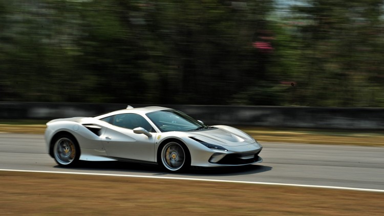 ‘เฟอร์รารี เอฟ 8 ทริบูโต’ ... แม่นทุกโค้ง