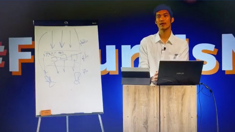 'ธนาธร' กางโร้ดแมปพาประเทศสู่ประชาธิปไตย ลั่นไม่กลัว- ไม่หนีคุก ขอทำวันนี้ให้ดีที่สุด