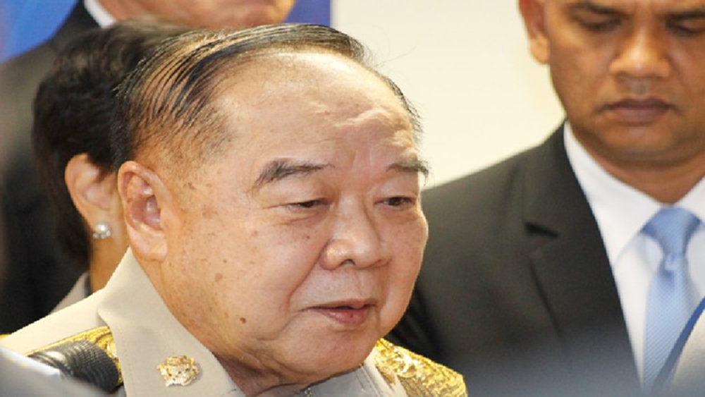 'ประวิตร' โยนถาม 'นายกฯ' ประกาศ พ.ร.ก.ฉุกเฉิน คุมโควิด-19