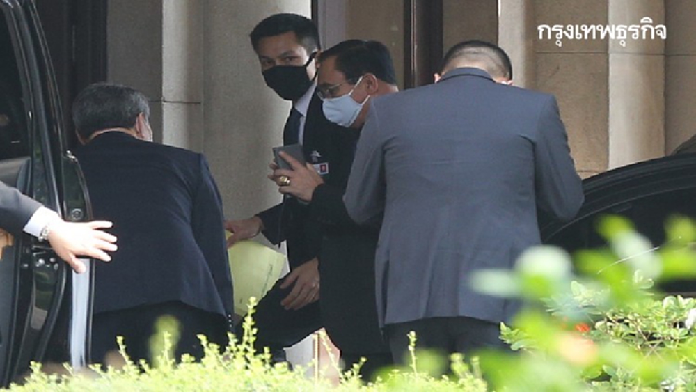 บิ๊ก ทบ. ชี้ 'ประยุทธ์' ห่วง 4 กลุ่มคน ไม่เคอร์ฟิว 24 ชั่วโมง