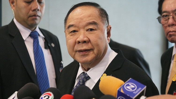 'ประวิตร' เสียงเข้ม ตอบสื่อฯ ปัญหาภายในพปชร. จบ ไม่มีคุยเพิ่มเติม
