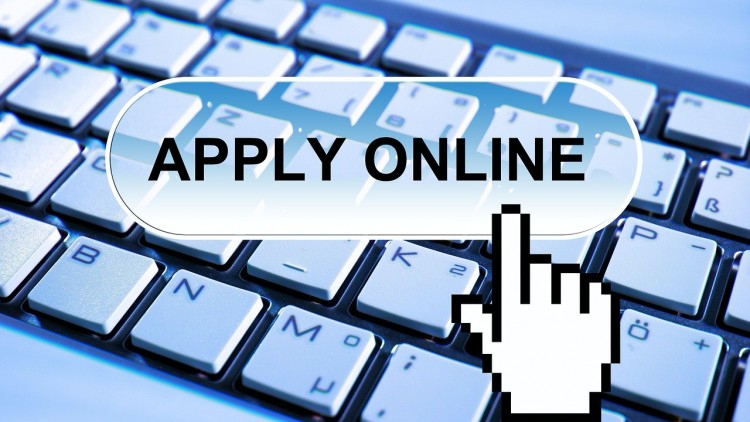 หางานยิ่งกว่างมเข็ม! EIC ชี้ ประกาศรับสมัครงานออนไลน์ดิ่ง 37.4%