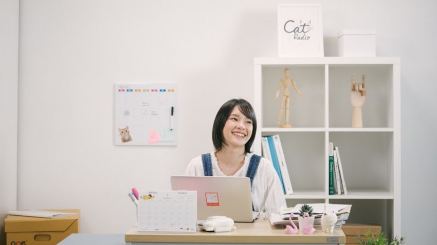 ‘เฌอปราง BNK 48’ กับซิทคอมสุดกาว* Cat Radio TV