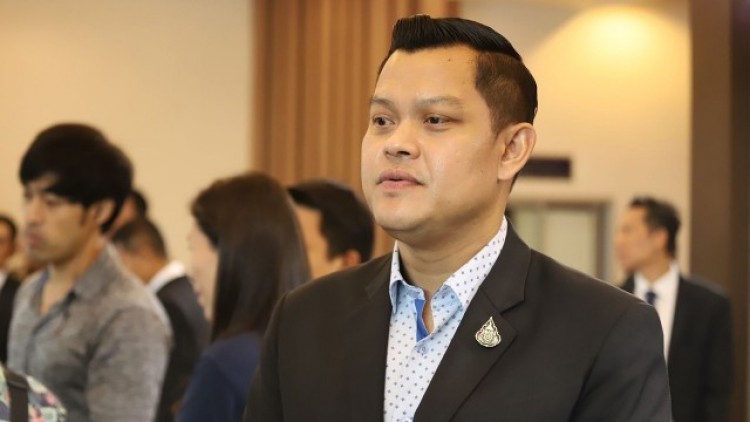 'ธนกร' แจง 'อุตตม' ไม่ได้ลาออก ยังทำงานต่อในฐานะหัวหน้าพรรค-รมต.