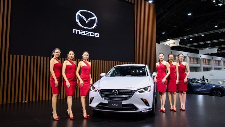 ครึ่งทาง มอเตอร์โชว์ มาสด้า ทะลุ 1,000 คัน