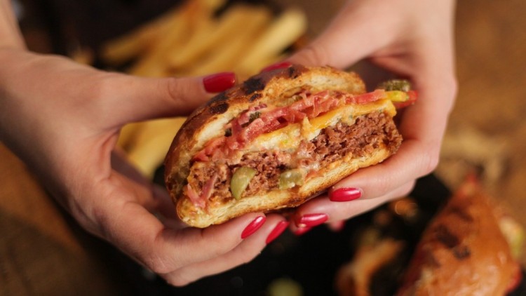 ‘New Normal’ มนุษย์กินเนื้อ : วิถีการบริโภคที่ปราศจากสัตว์