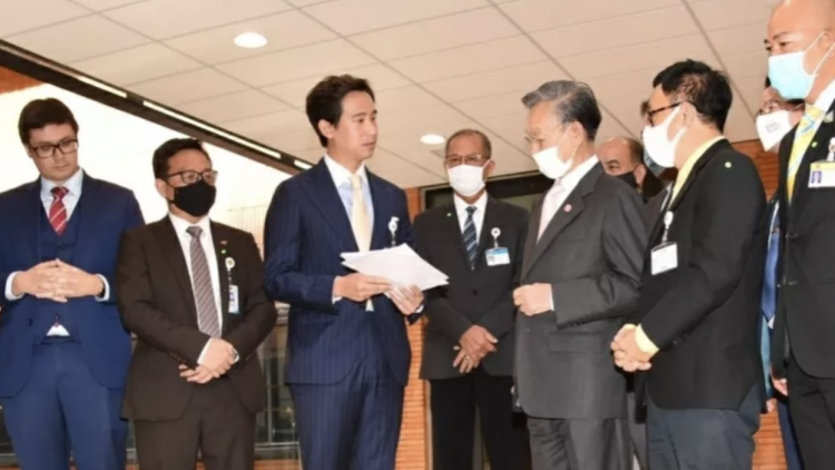 ระดม 99 ส.ส. 13 พรรคการเมือง เสนอแก้รธน.ปิดสวิตช์ ส.ว. เลือกนายกฯ