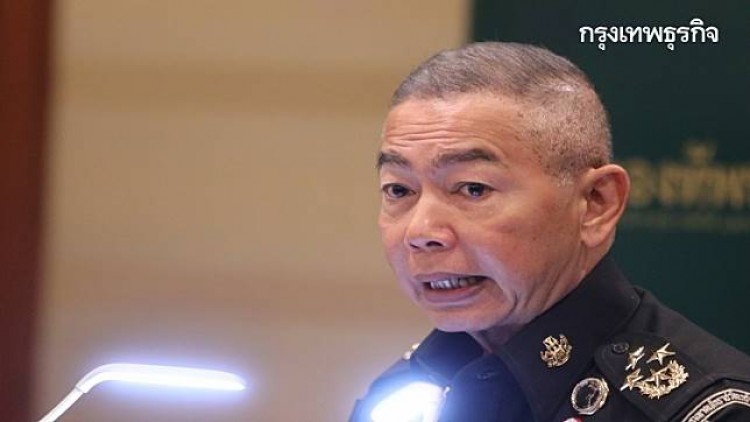 'บิ๊กแดง' งดตอบหลังลือ 'รัฐประหาร' หนาหู ไล่ฟังคำนายกฯ พูดวานนี้