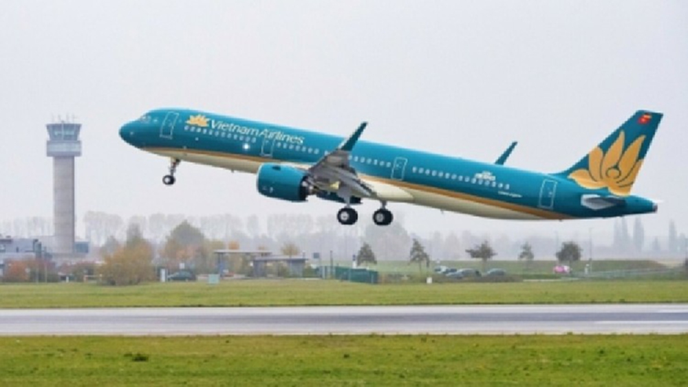 ‘เวียดนาม’ บินไฟลท์แรกไปต่างประเทศ หลังปิด 5 เดือนหนีโควิด