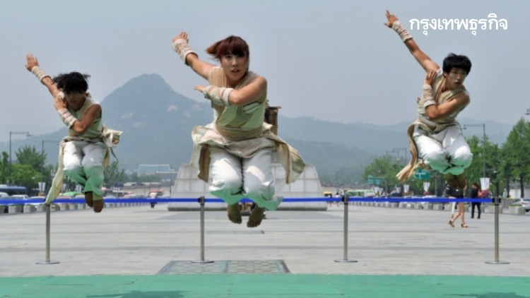 เกาหลีใต้จัดกายกรรม‘ไดรฟ์อิน’นั่งดูในรถ