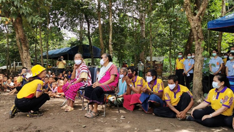'เจ้าฟ้าพัชรกิติยาภาฯ' เสด็จทอดพระเนตรนิทรรศการอบรมอาสาสมัครสาธารณสุขชุมชน