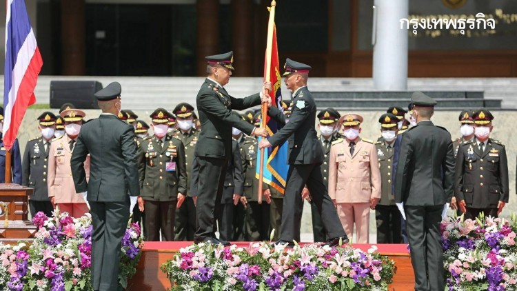 ' ผบ.ทสส.' คนใหม่ ขอพิทักษ์ 3 สถาบันหลัก 'ชาติ -ศาสนา- พระมหากษัตริย์' 