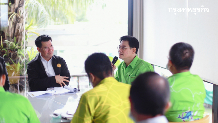 'จุรินทร์' นำทีมจิบกาแฟคุยเกษตรกร รับฟังปัญหาชาวสวนปาล์ม