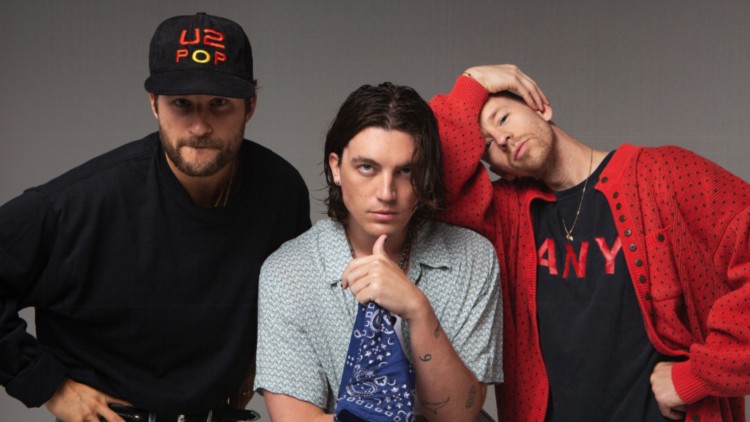 Mama’s Boy สิ่งเล็ก ๆ ที่เรียกว่า LANY