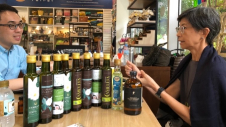 จุฬาฯ พัฒนา “น้ำมันคาเมลเลีย” ตอกย้ำงานวิจัยดีพเทคยุคใหม่