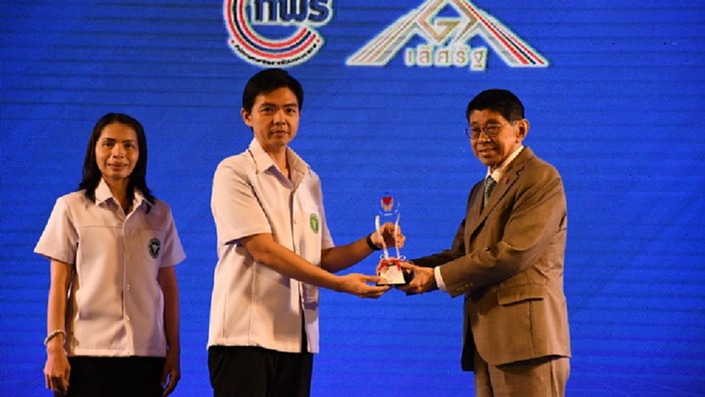 นวัตกรรมชุดนั่งเอกซเรย์ปรับระดับได้ รพ.หนองกี่ คว้ารางวัลเลิศรัฐปี 63  