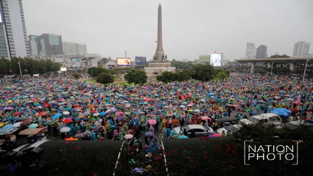 ประมวลภาพ #ม็อบ18ตุลา 'อนุสาวรีย์ชัยสมรภูมิ-อโศก-แยกบางนา'