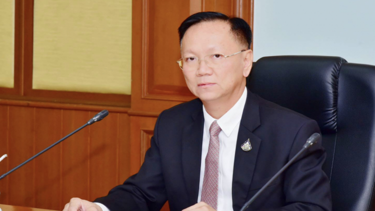 'สุชาติ' เตือนสถานประกอบการ  รับต่างด้าวเถื่อนมีโทษทั้งจำ-ทั้งปรับ