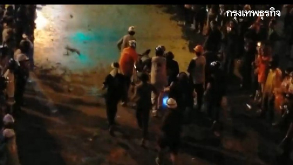 ตร.จ่อแจ้งข้อหา'ชายเสื้อกันฝนชมพู'ยิงใส่ม็อบถนนทหาร