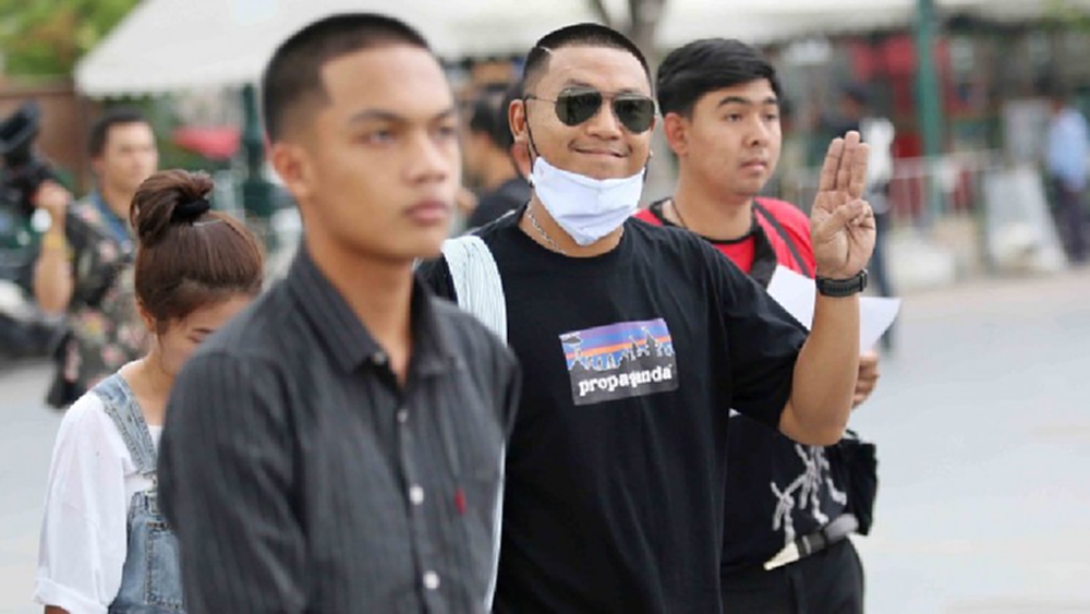 'การ์ดอาชีวะ' ฮือคุ้มกัน 'ไผ่ ดาวดิน' หวั่นถูกจับตัว