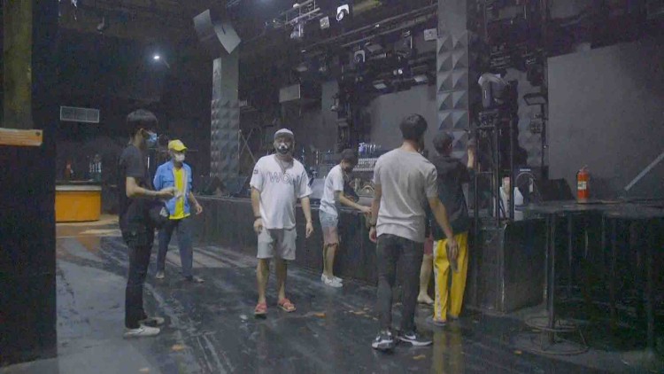 คกก.โรคติดต่อ สั่งปิด 2 สถานบันเทิง สกัดโควิด-19