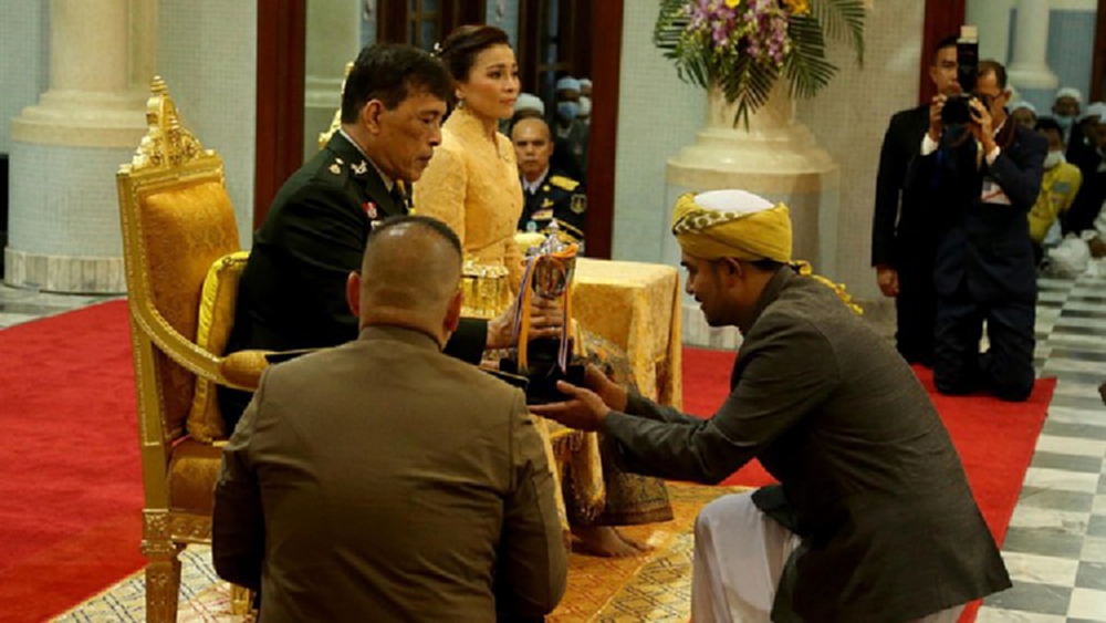 ‘ในหลวง-พระราชินี’ พระราชทานรางวัลทดสอบการอัญเชิญพระมหาคัมภีร์อัลกุรอาน ประจำปี 2563 