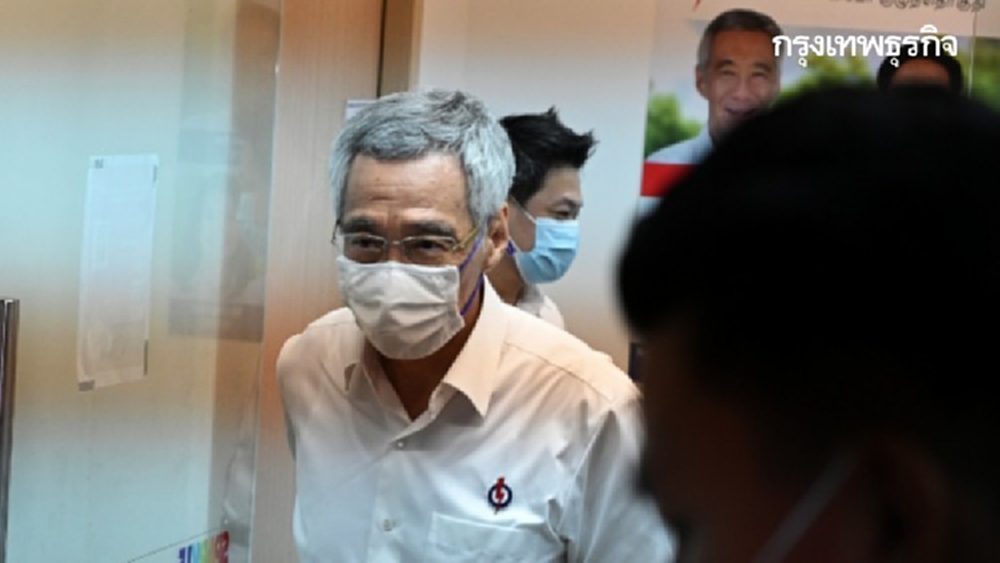 นายกฯ สิงคโปร์ฉีดวัคซีน ‘สร้างความเชื่อมั่น’ ประชาชน