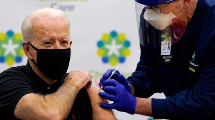 ‘ไบเดน’ ฉีดวัคซีนโควิดเข็มสอง ย้ำฉีดให้อเมริกัน 100 คนใน 100 วัน