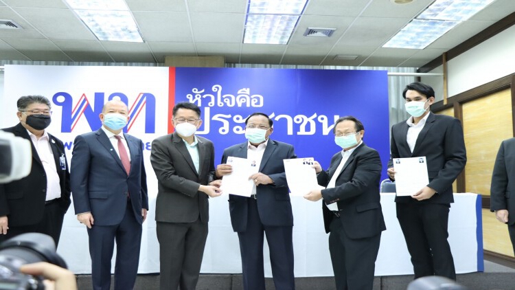 เพื่อไทยดึง “สุธรรม-กิตติ”กลับช่วยงาน-อ้างรธน.บีบย้ายพรรค