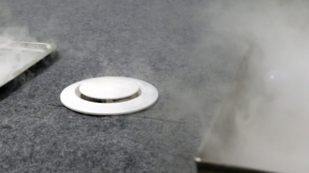 ไม่ทิ้งกัน! 'ระบบบำบัดอากาศ' นวัตกรรมฆ่าเชื้อไฮยีน ถูกส่งตรงลงรพ.สนาม สมุทรสาคร  