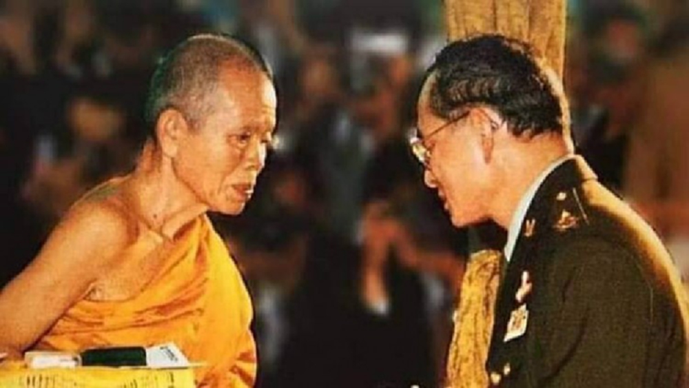 เรื่องเล่า 'หลวงพ่อคูณ' เข้าเฝ้าฯ 'ในหลวงร.9 -พระราชินี" 