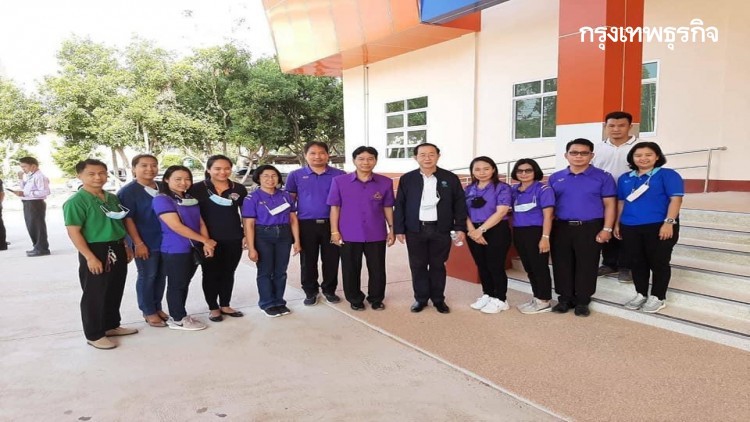 รมว.คลัง ลงพื้นที่ สว.ศก. ตรวจอาคารกีฬา 120 ปีสมเด็จย่า