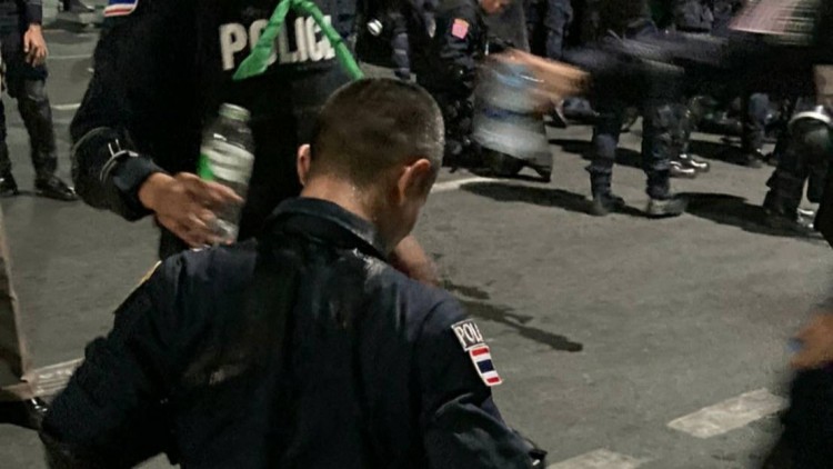 หน้าศาลฎีกา วุ่น ระเบิดดังอีกรอบ มีผู้บาดเจ็บจำนวนมาก