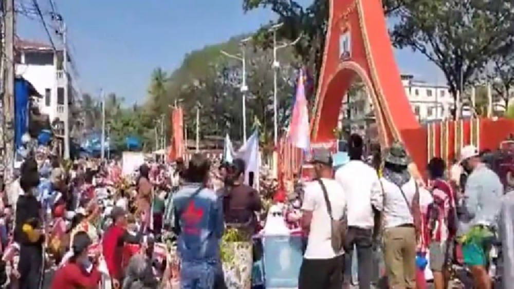 เมียนมา ยึด 'อนุสรณ์วีรบุรุษ' ต้านรัฐประหาร