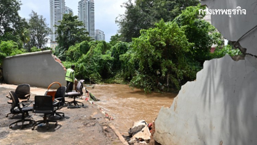 ‘5 ศพ’ สังเวยน้ำท่วมหนักจาการ์ตา