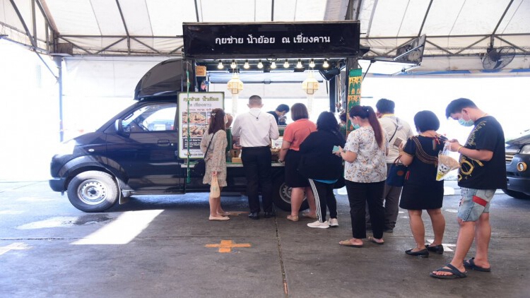 พาณิชย์จัดมหกรรมฟู้ดทรัค สู้โควิด-19