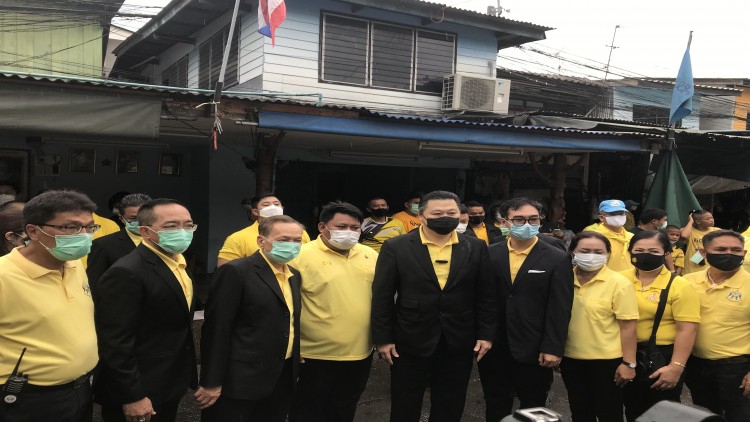 กองทัพบก - ซีพีเอฟ มอบบ้านให้ชุมชนคลองเตย